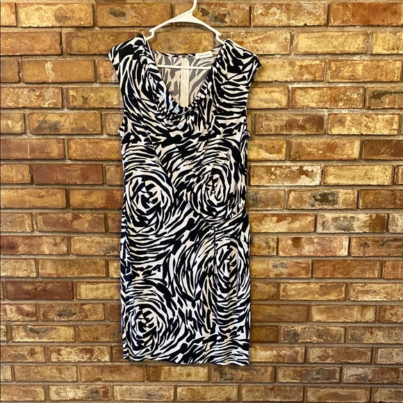 Calvin Klein Black and White Sheath Dress with V-Neck - Picture 1 of 4